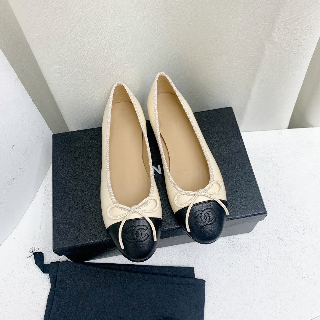 CHANEL ballet flat light beige black lambskin
