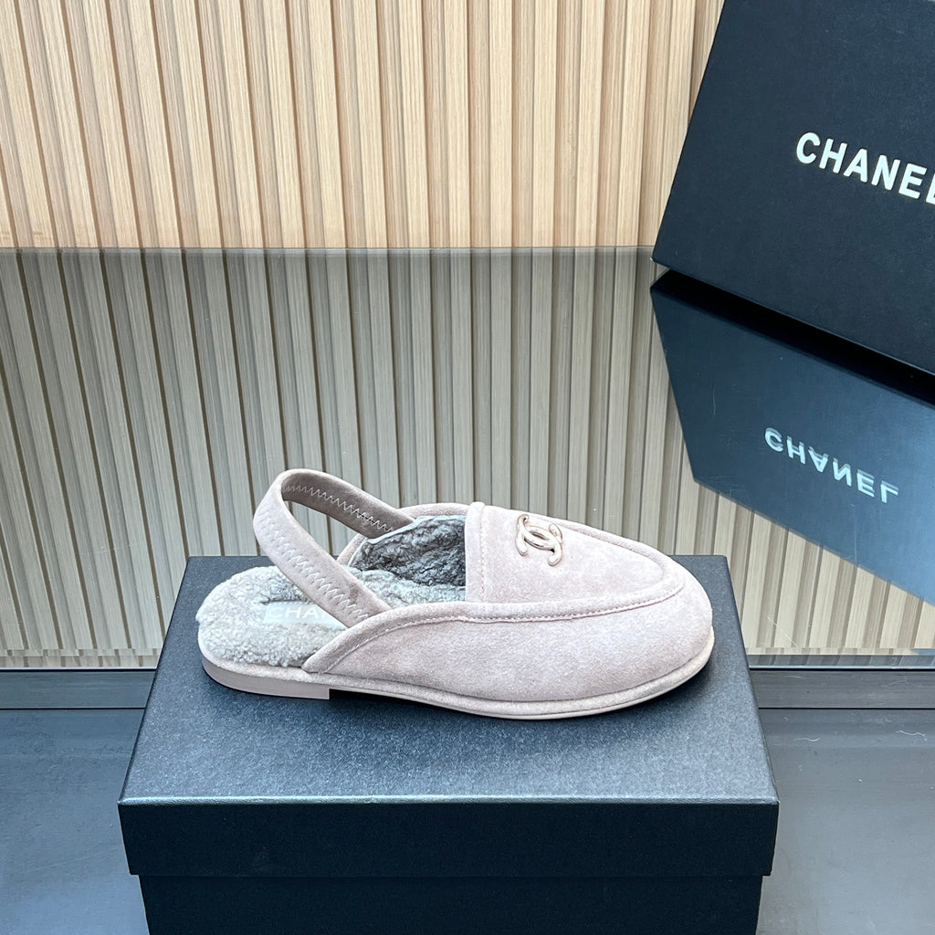 CHANEL 25S BACK STRAP MULE 15MM IN LIGHT PURPLE SUEDE AND WOOL SILVER HARDWRE