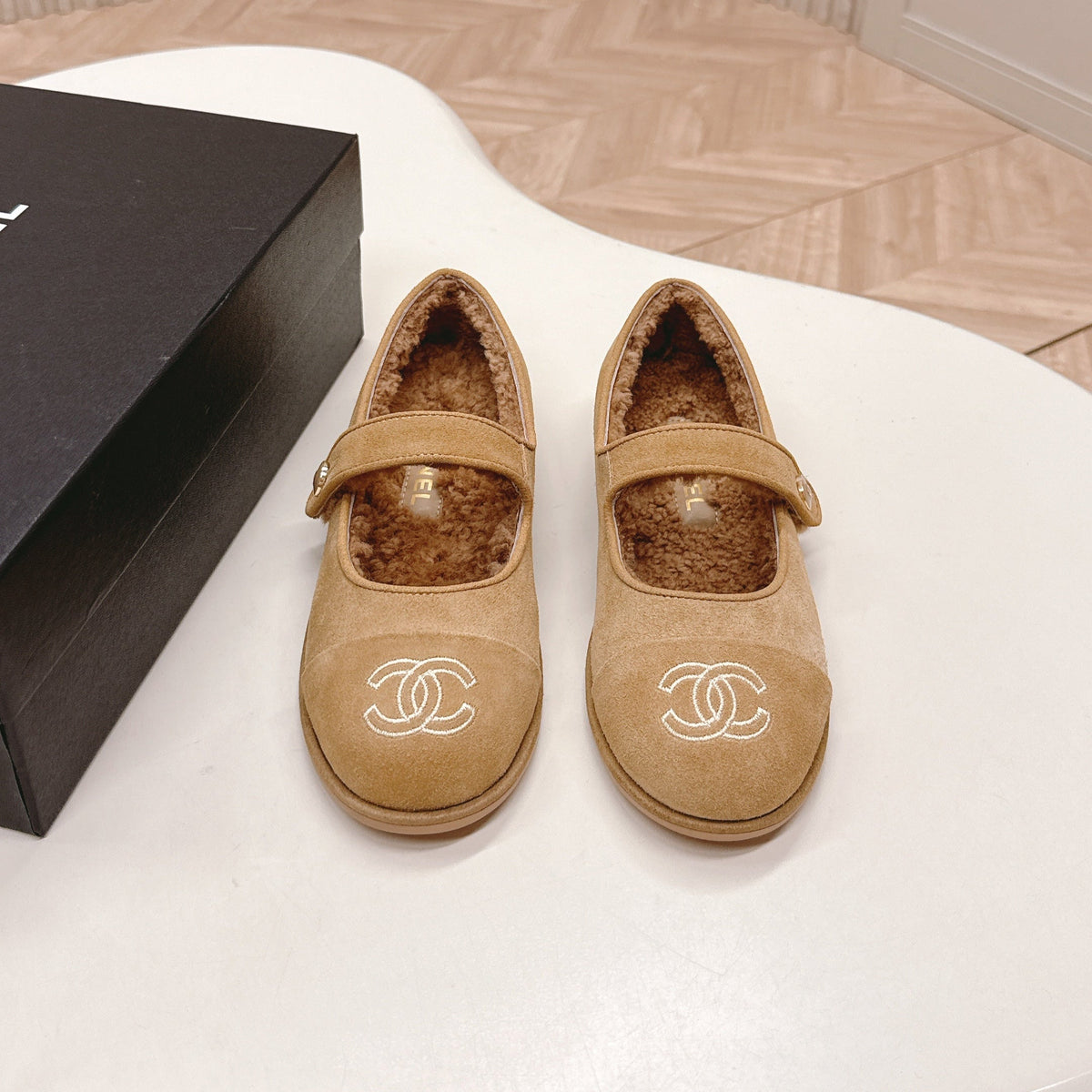 CHANEL FLAT MARY JANE SHOES 25S IN WARM BEIGE VELVET