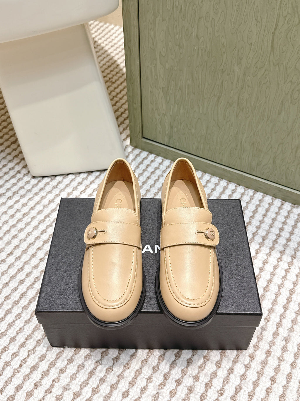 CHANEL 25S GODDESS FLAT LOAFERS IN WARM BEIGE CALFSKIN GOLD HARDWARE
