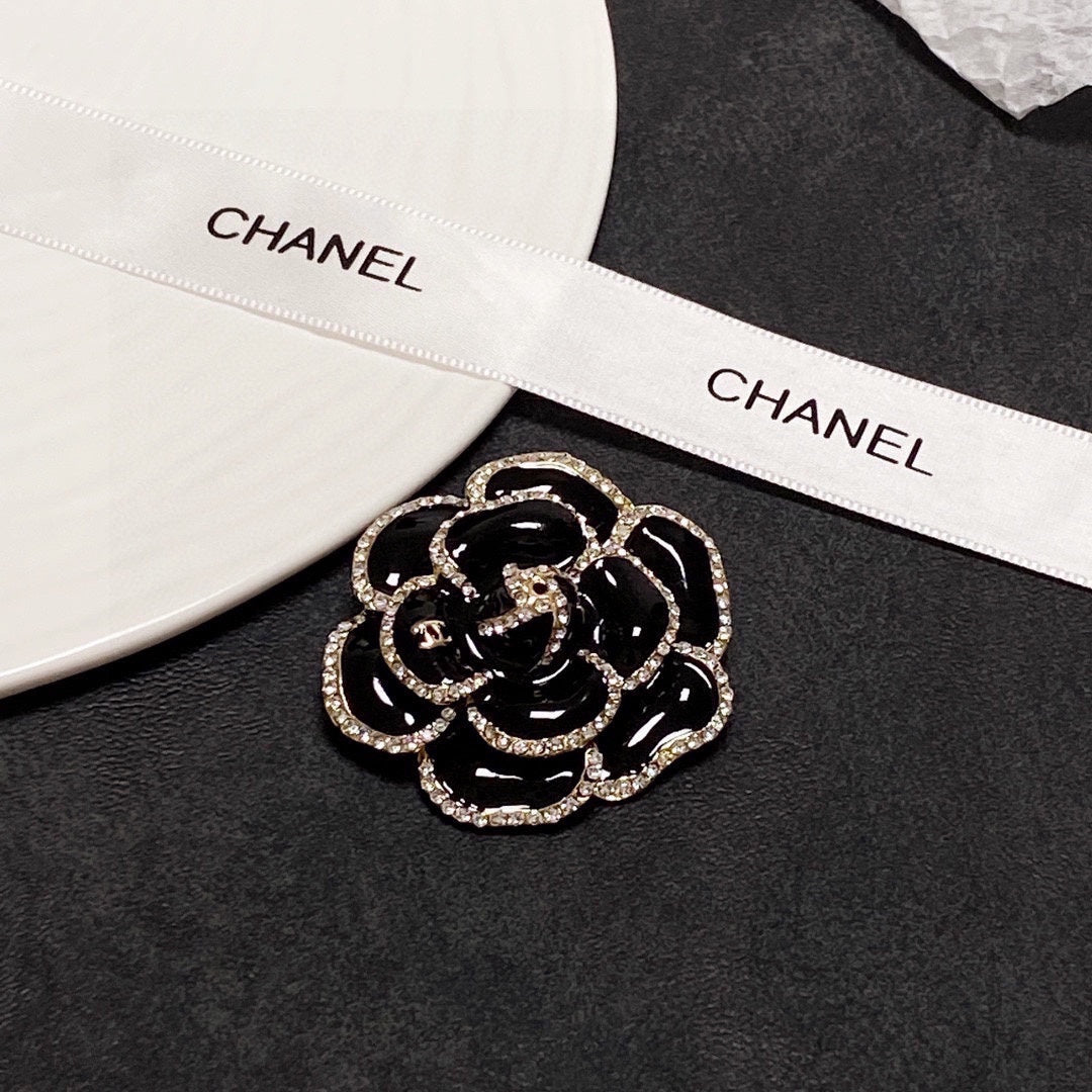 18K  Chanel Black Flower Brooch