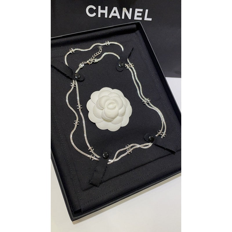 18K  Chanel 24B Flowers Long Necklace