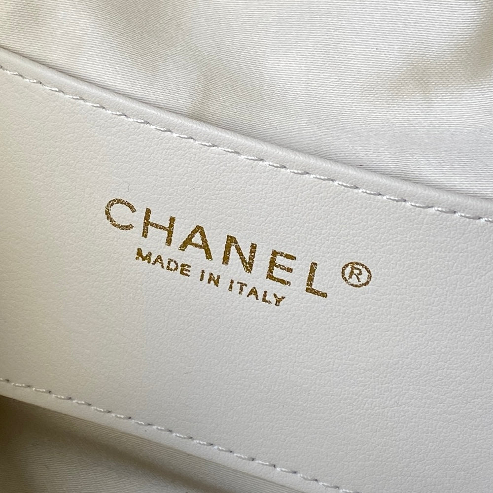 CHANEL 25S HOBO BAG 32 IN CREAM WHITE LAMBSKIN