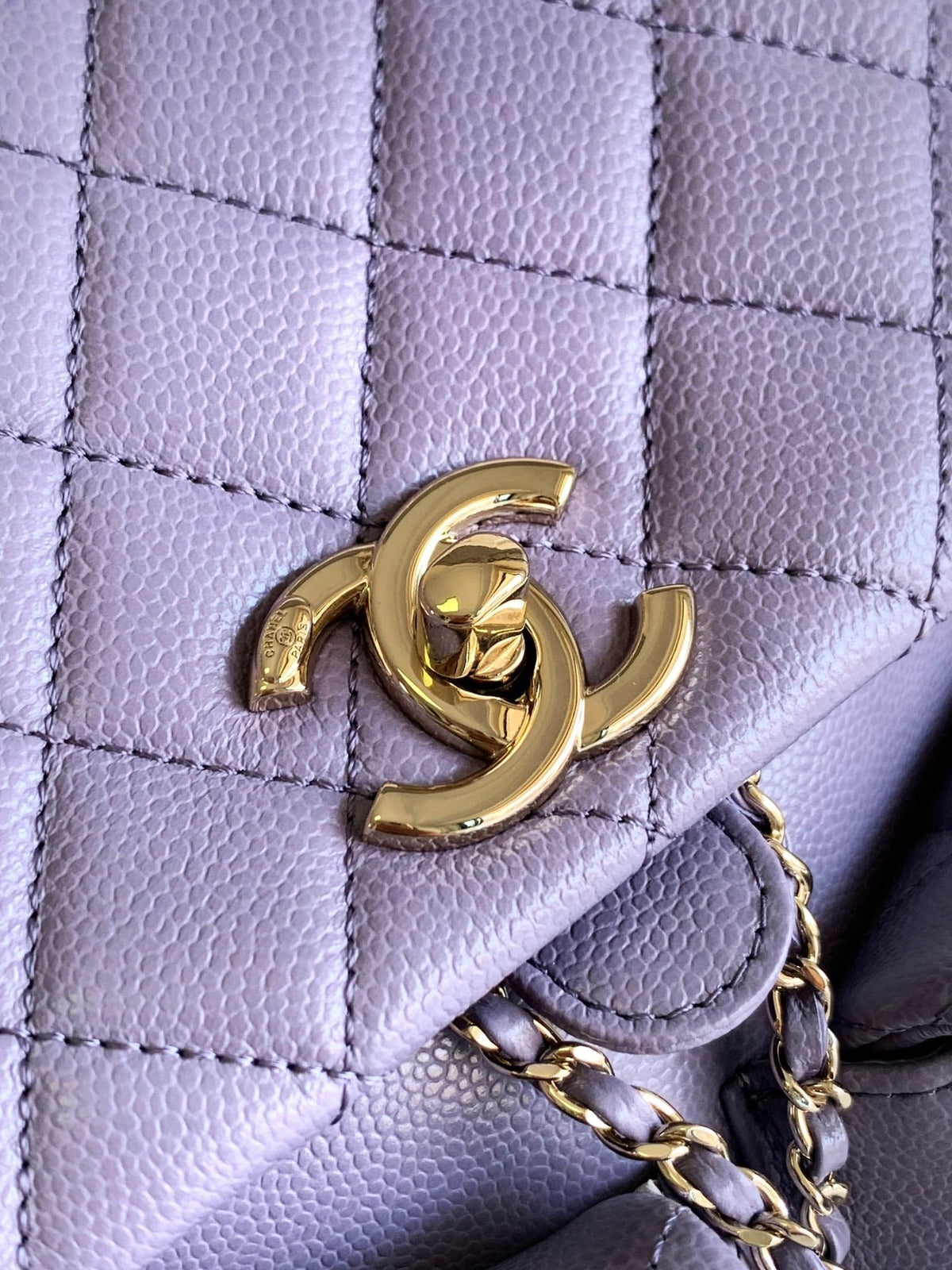 CHANEL 25S BACKPACK 21 CM IN PURPLE LAMBSKIN