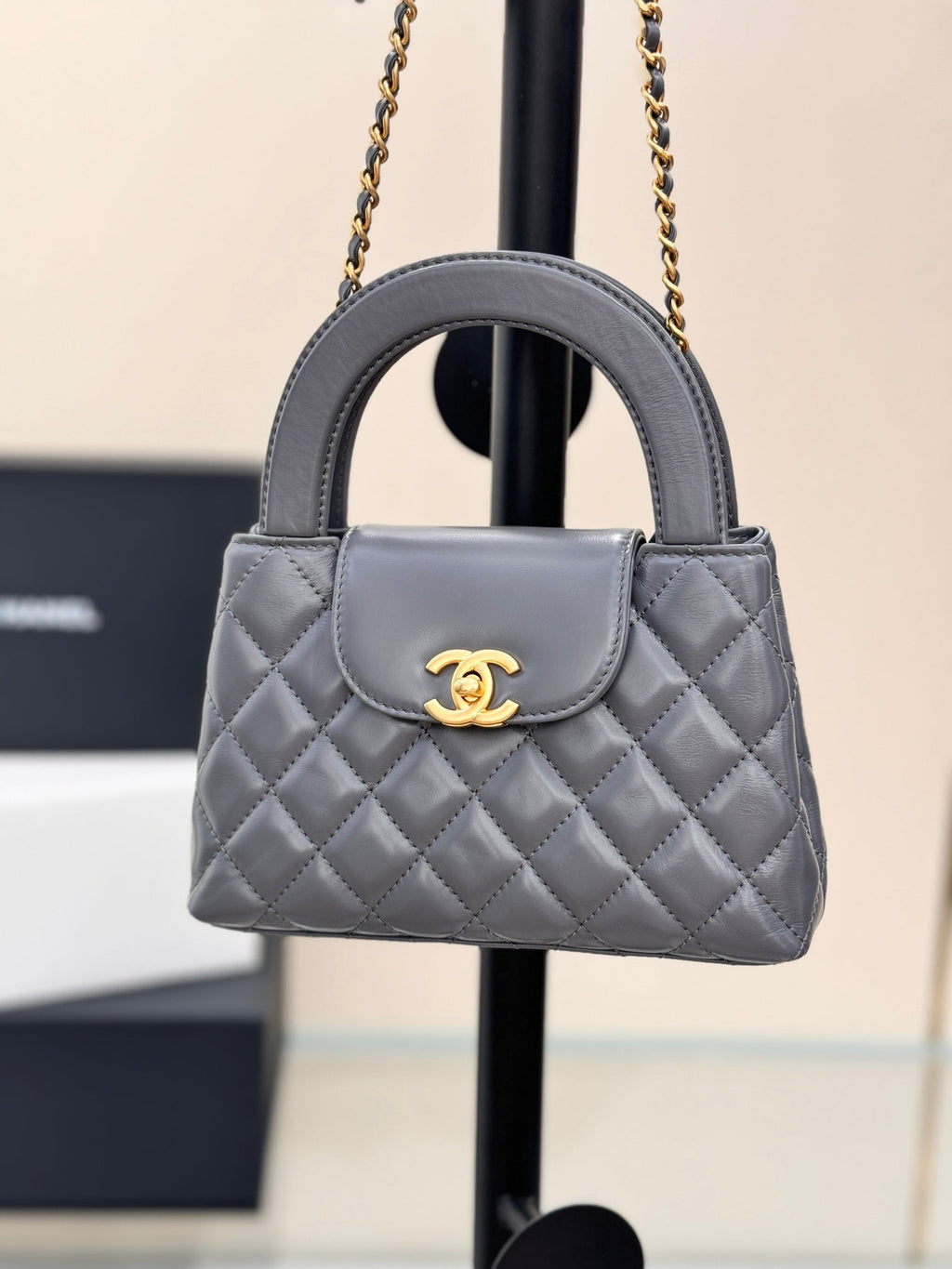 CHANEL 25S KELLY 19 CM IN DARK GREY LAMBSKIN WITH GOLD HARDWARE